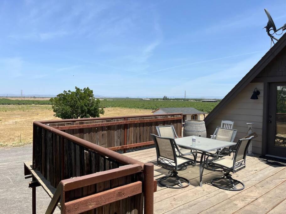 Adorable 1 Bedroom With Pool, And Horse Arena Oakdale Zewnętrze zdjęcie